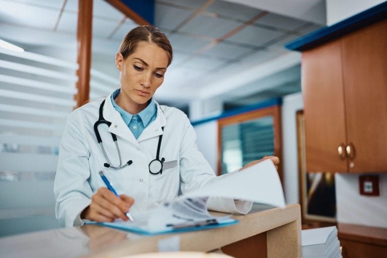 Medical consultation on choosing the treatment
